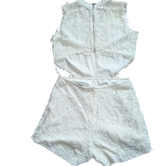 Alexis Cut Back Lace Romper - Picture 8 of 10